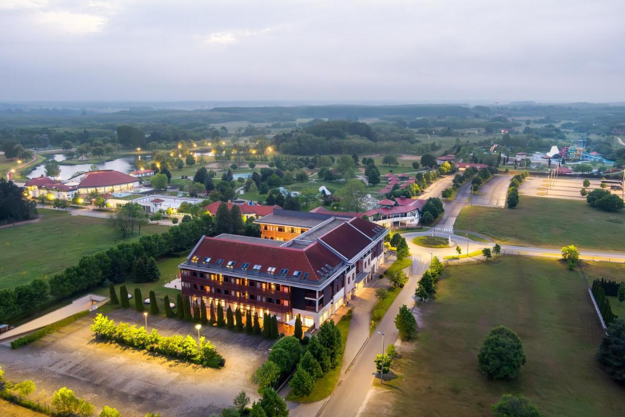 Aquarell Hotel Цеґлед Екстер'єр фото